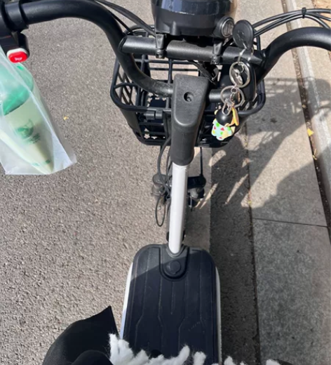 由于工作变动,闲置电动车出售,有需要的联系...