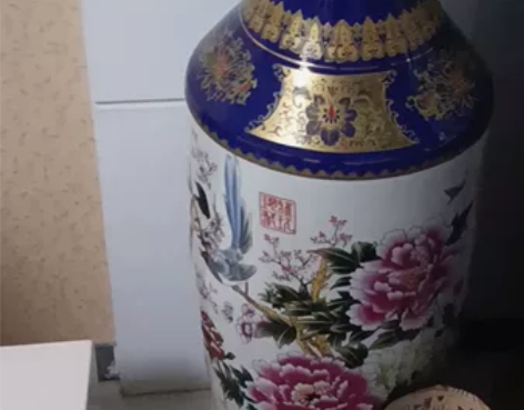景德镇大瓷瓶一对,高1.4,承德自提,不出...