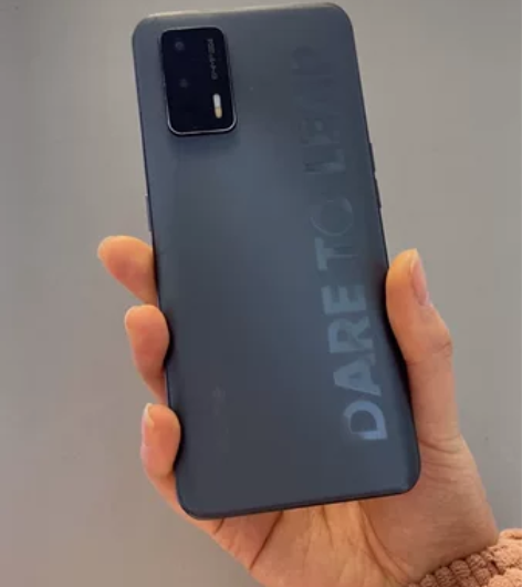 真我Q3pro5G内存8+128G 感兴趣...