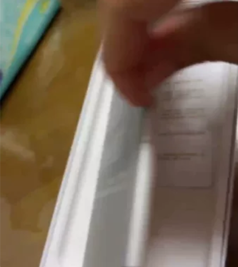 朋友送给孩子成人礼,孩子已有手机,只是拆了...