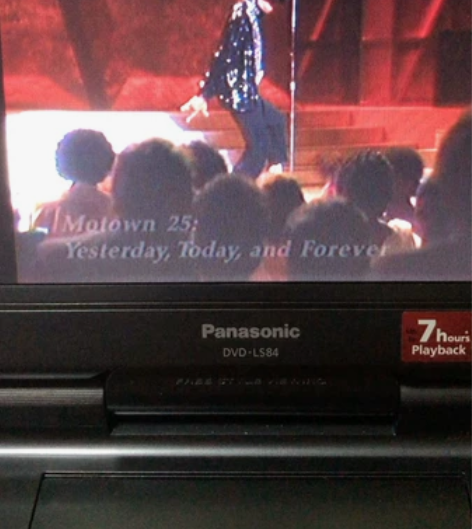 迈克杰克逊DVD，一碟装。详情请看视频和图...