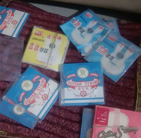看包装哈!八几年的老吉他弦。买来备用的。吉...