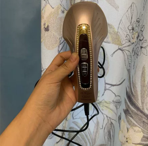 宙斯魅影美容仪,包装充电器都在,几乎全新,...