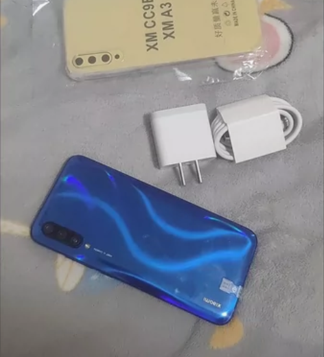 二手手机小米CC9E全网通4G面部解锁美颜...