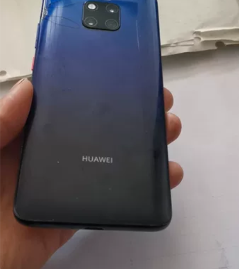 1、华为mate20pro 屏下指纹版,8...