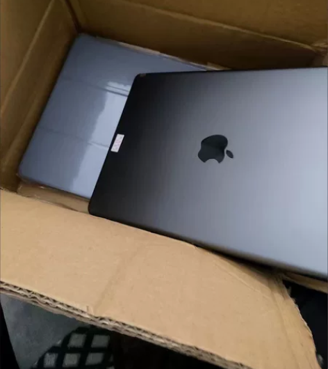 配件全送个人苹果平板电脑ipad2019，128g插卡版追剧...