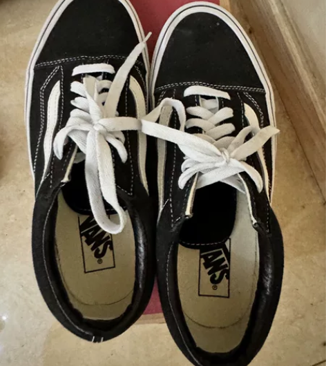VANS鞋子,42码 就穿过一两次,实在不...