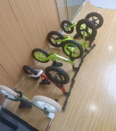 凤凰品牌儿童平衡车,还有儿童公路赛,喜欢来...