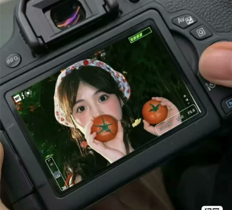 个人转让佳能m550同款 相机 无划痕,配...