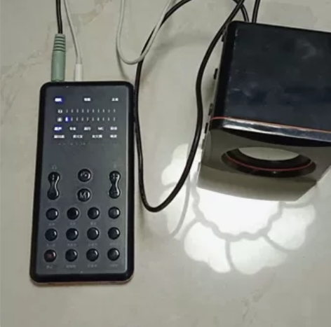 俞唐口袋迷你声卡,音质可以,正常使用,内置...
