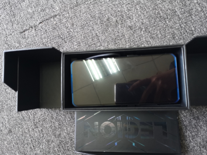 联想拯救者电竞手机Pro  炫蓝冰刃 12...