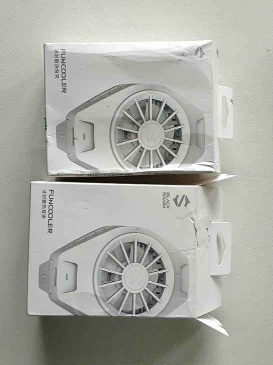黑鲨冰封散热背夹 低音运行 秒级制冷 手机...