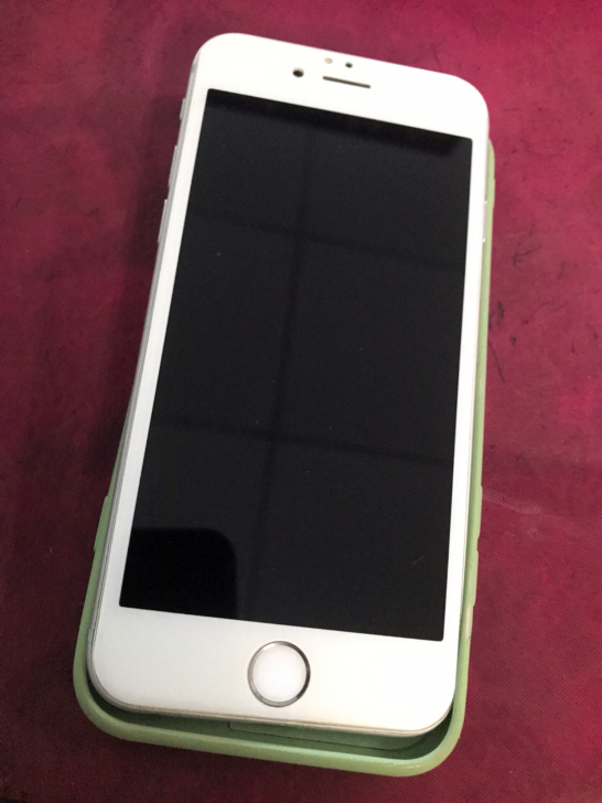 iPhone苹果6 ,港版64g, 所有功...