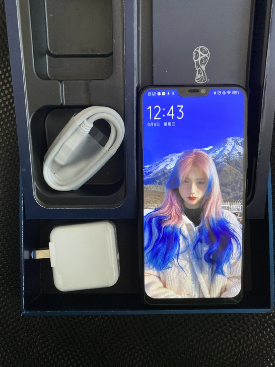 vivox21高配版手机6+128用了三个...