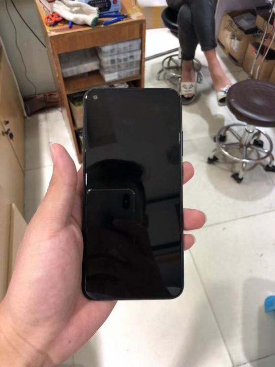 华为畅享10    4+64内存 后期可以...