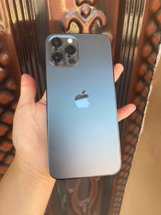 转让iPhone 12 Pro石墨色256g