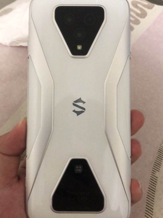 黑鲨3 8+128