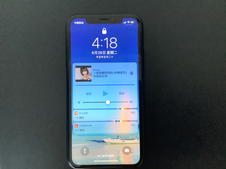 出一部iphone XR美版单卡无锁机，生...