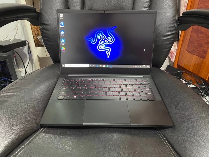 2019款雷蛇灵刃13 i7 8565 1...