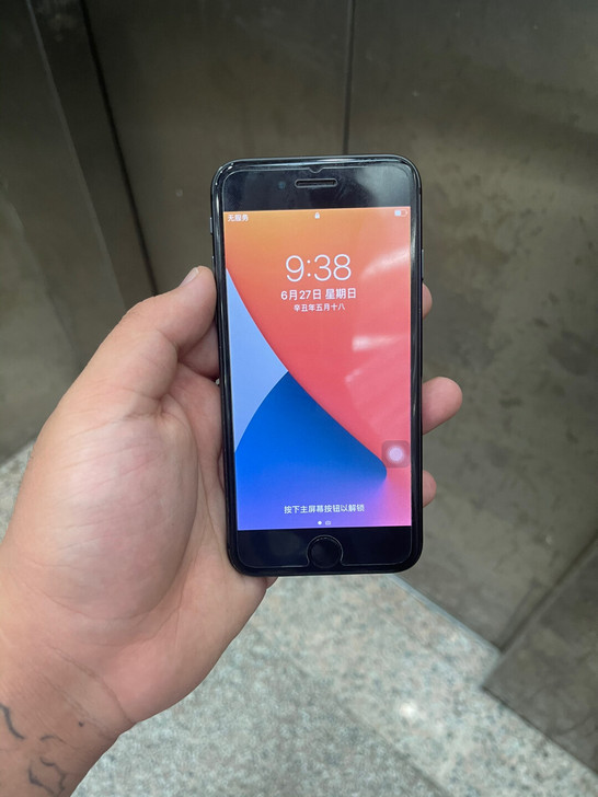 iPhone 8 64G 自己用的 现在出...