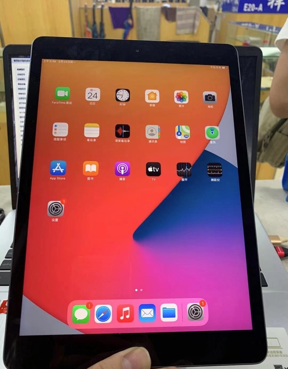 2019款iPad 10.2 32g 插卡...