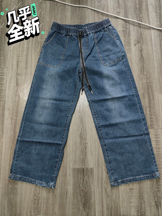 牛仔裤 30码 几乎全新 宽松版 穿上很好...