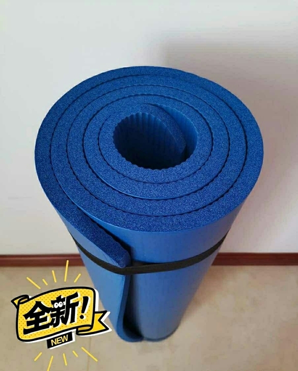 瑜伽馆不做了,库房还有一批全新初学瑜伽垫,...