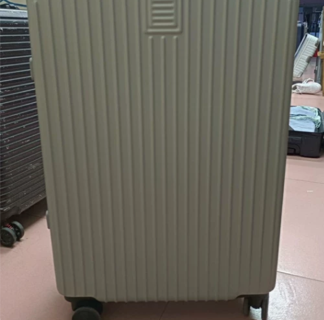 闲置银色28寸家用学生办公出差行李箱旅行箱...