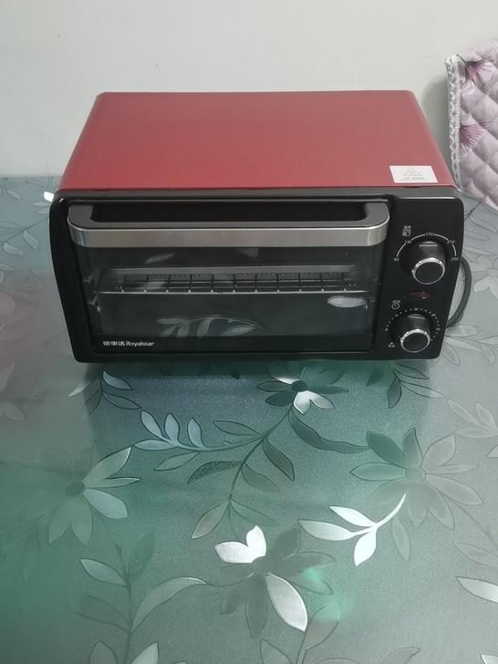 荣事达烤箱，用了一次，因为自己不喜欢做饭不...