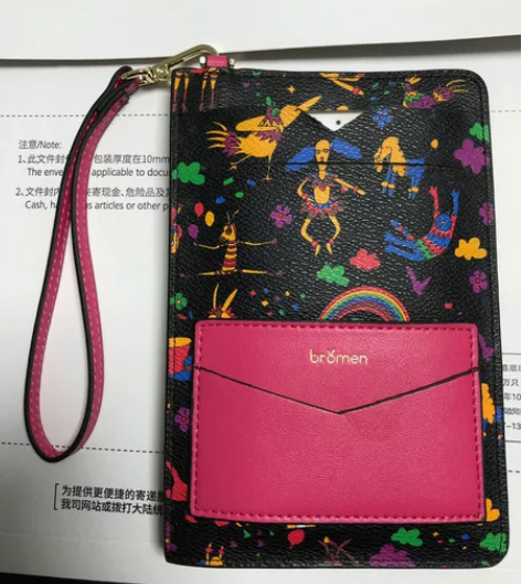 不莱玫 手机包，全新的，非常漂亮手机包。5...