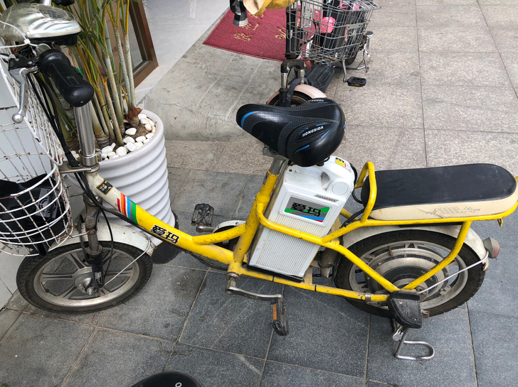爱玛二手电动车,功能正常,价格500自提