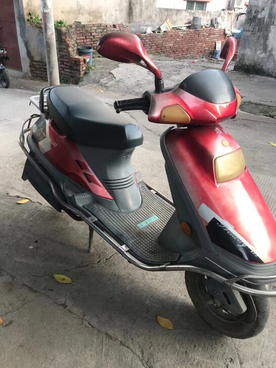 特价豪迈女装125摩托车，800元，不讲价