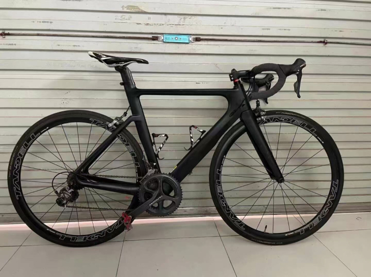 全新,全新。台湾碳纤维公路车。全碳。碳轮组...