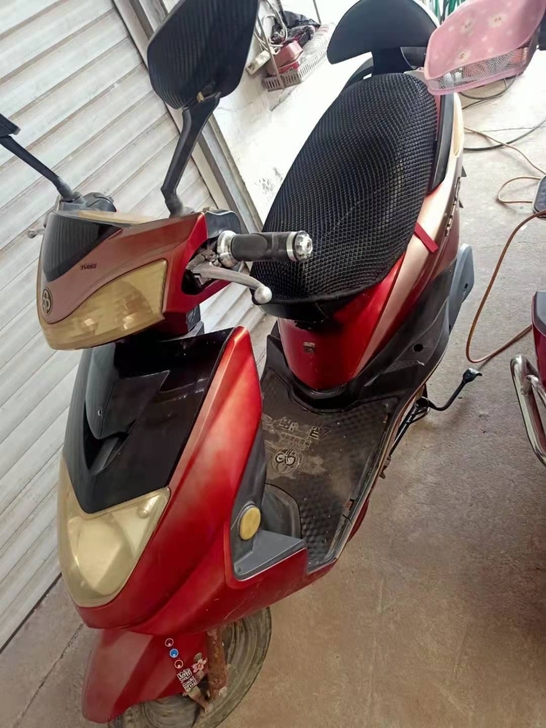 60伏绿源电动车,新换电瓶