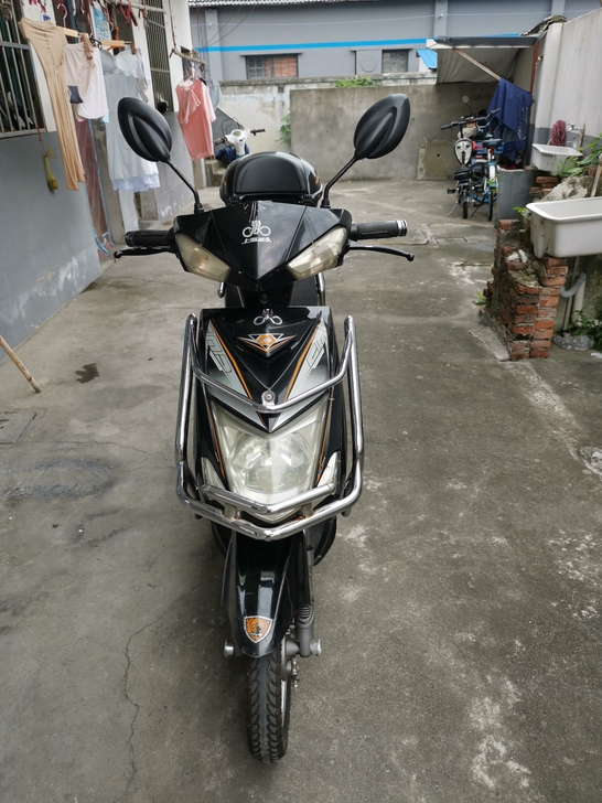 60V20A永久高配品牌小力鹰电瓶车,8成...