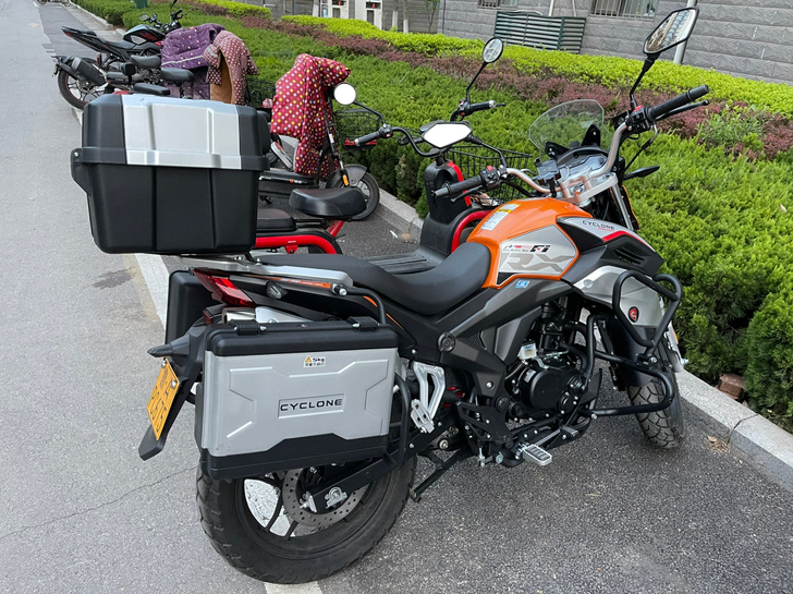 因为新鲜劲想骑摩托车,2020年十月份买的...
