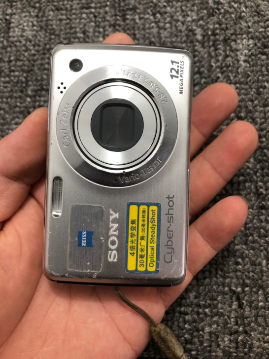 索尼W220 数码相机 ...
