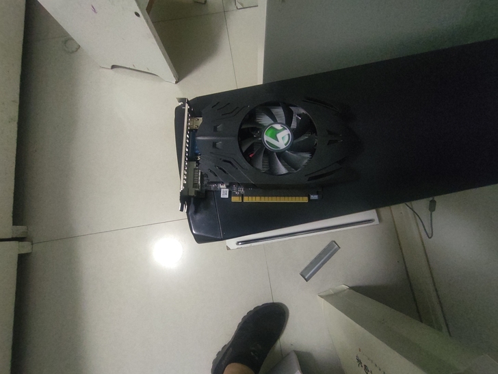 铭瑄显卡  MS-GT730重锤4G  电...