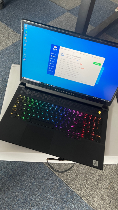 Alienware 戴尔外星人笔记本 M1...