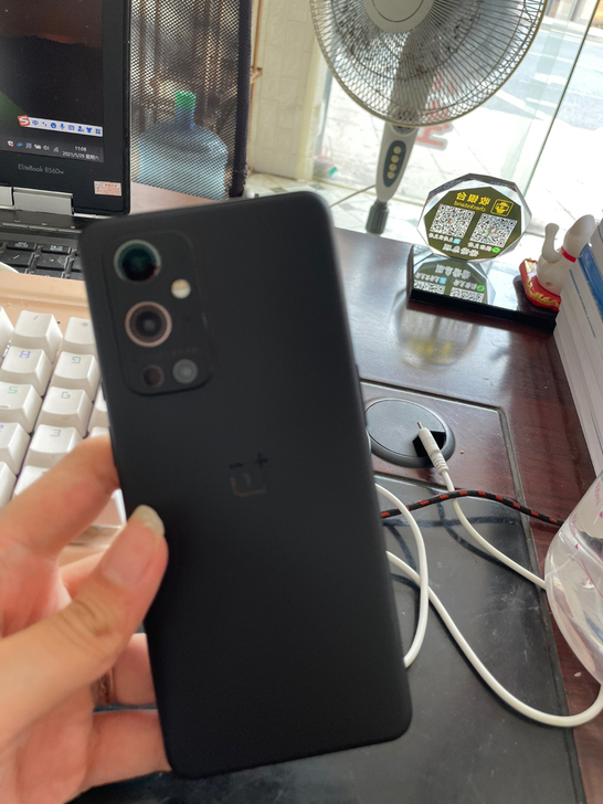 一加9pro12+256 黑色 单机无配件...