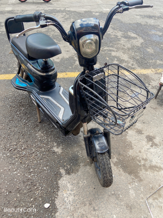 绿源电动车，60付5块电池，能跑20多公里