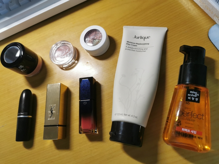 闲置化妆品护肤品 口红眼影面霜等