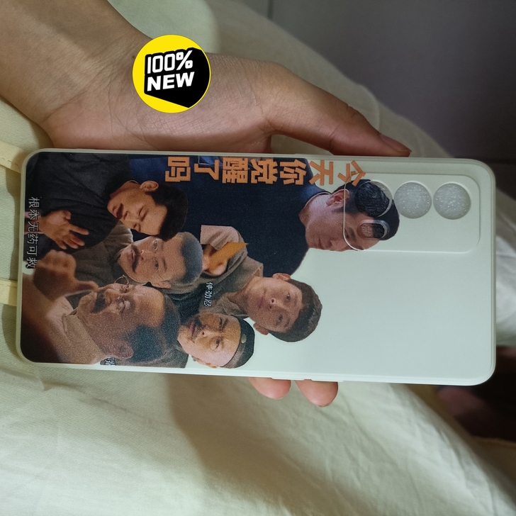 全新realme至尊觉醒年代手机壳。全新。