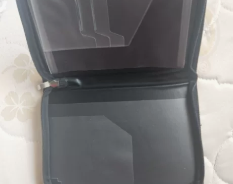 全新iPad套,文件夹 感兴趣的话给我留言...