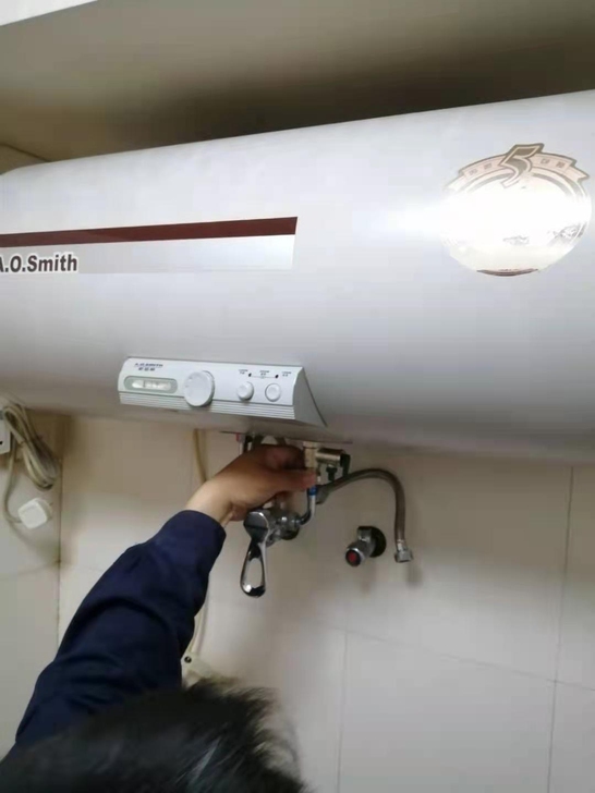 史密斯热水器,八成新,没有故障,正常使用,...