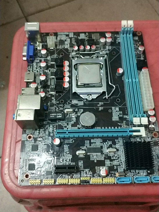 H55主板和ⅰ3 530CPU，主板成色较...