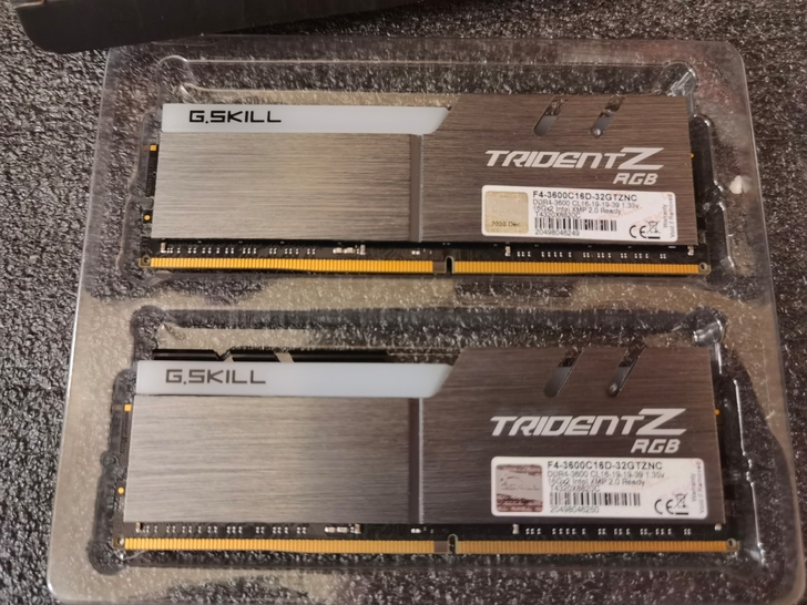芝奇幻光戟ddr4 3600 c16 16...