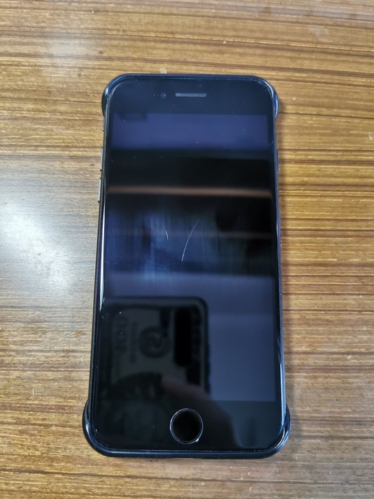美版iPhone8,没怎么在用,闲置出了