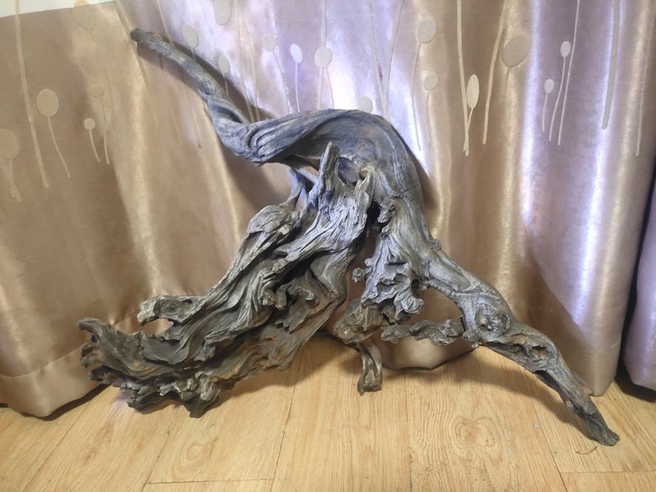 出块大号沉木,长60,高48,挺沉的,无法...