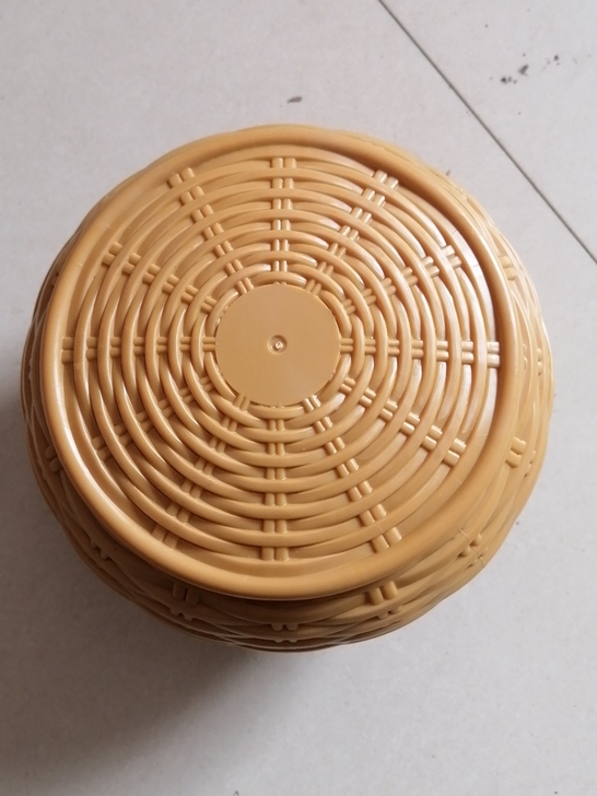 全新棋罐,搬家了没有地方放免费赠送了,付邮...